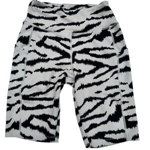 Cali Active  Women’s Sporty Exercise  Athletic Animal Print Bike Short Sz M